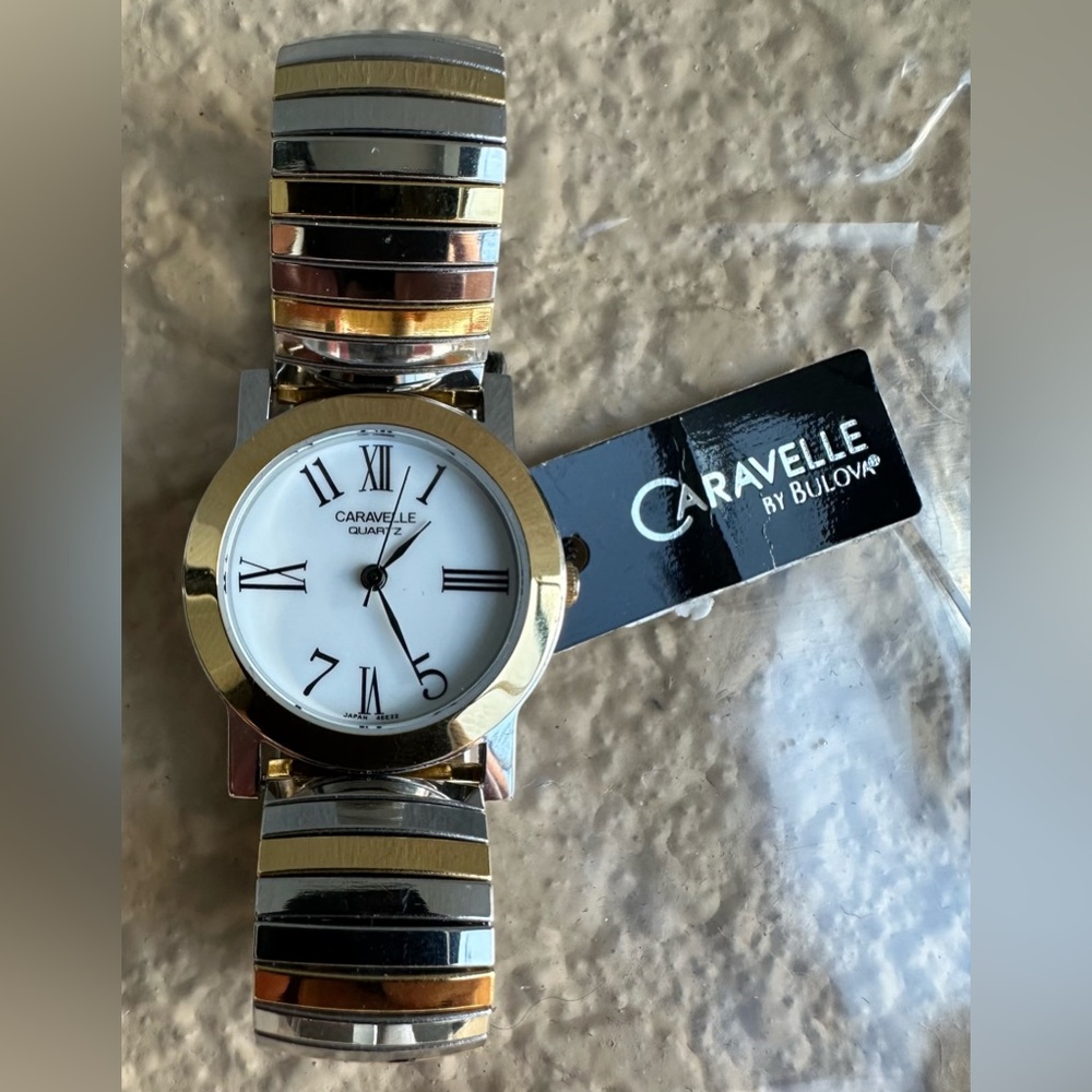 Caravelle Bulova 48E29 Watch 2 Tone Stainless Steel Bracelet White Dial NOS VTG